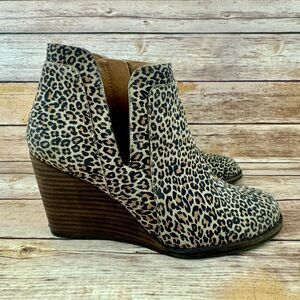 Lucky Brand Womens Leopard Suede Stacked Wedge Ankle Bootie Boots 7M